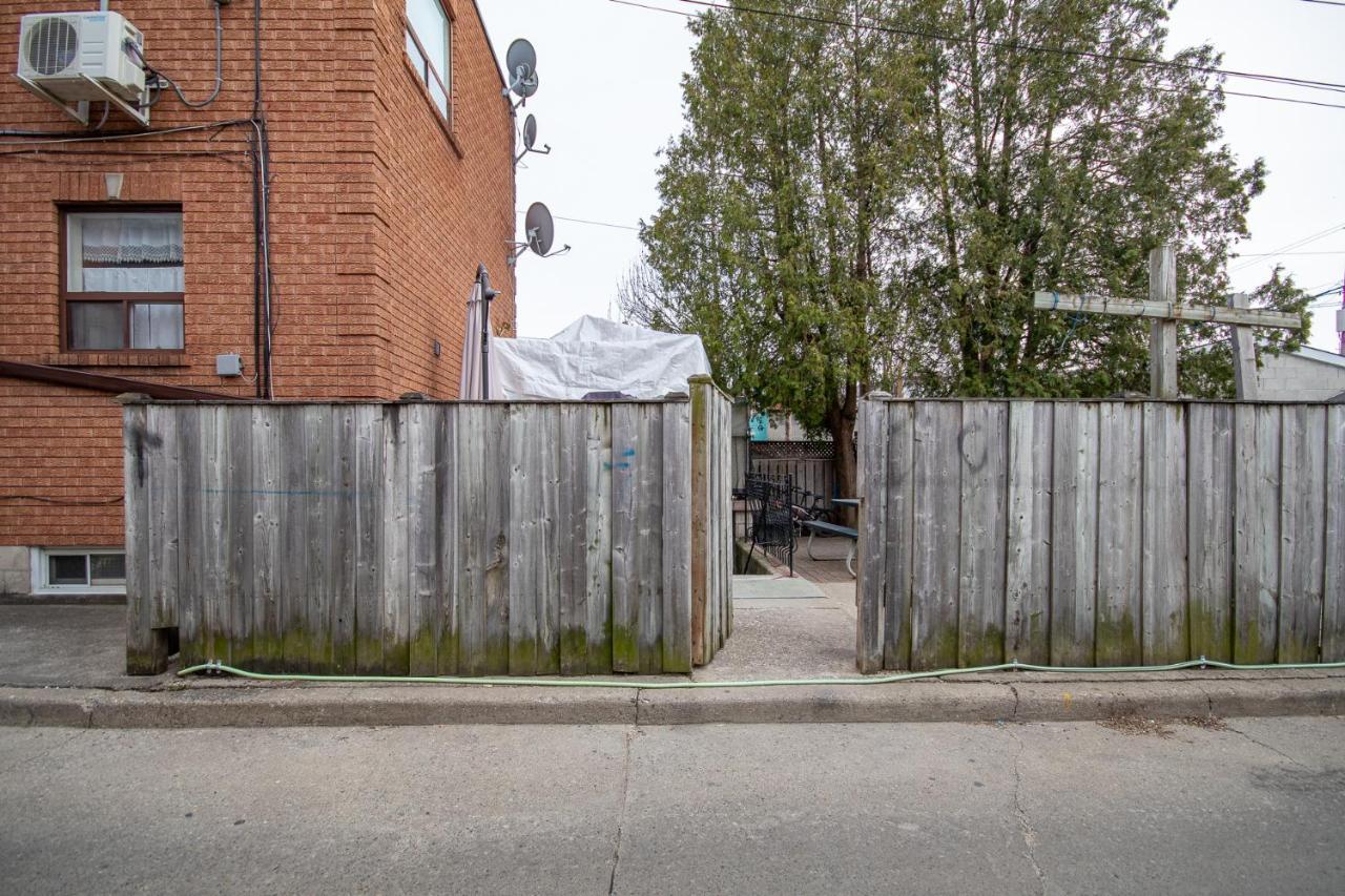 Very Cozy & Comfortable In Downtown Toronto Great Value! Apartment Екстериор снимка